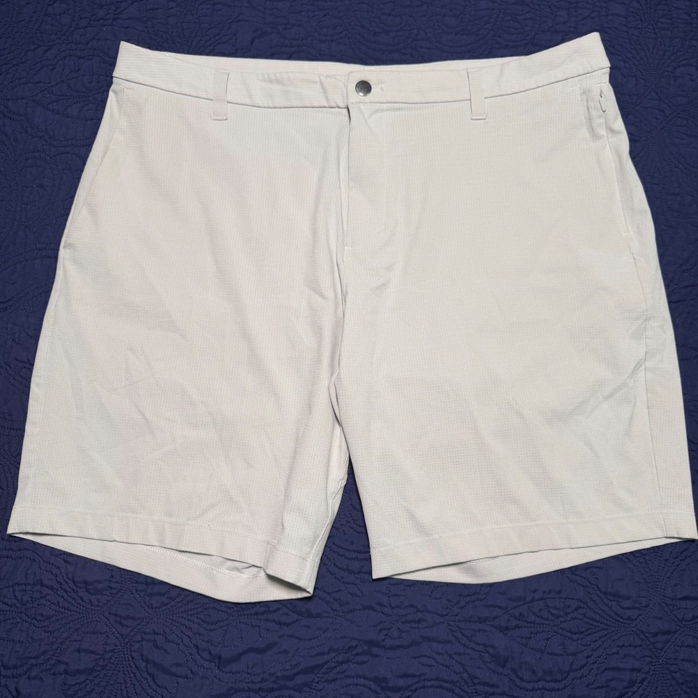 Lululemon Commission Woven Air Golf Shorts 38x9 Beige Performance Breathsble